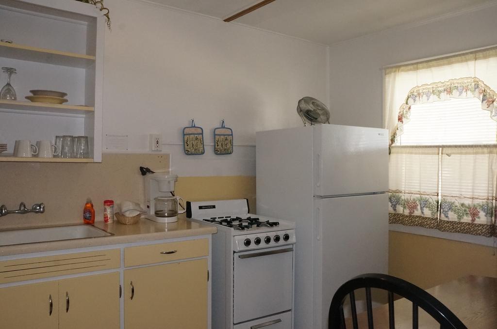 Lake Place Resort Glenhaven Room photo