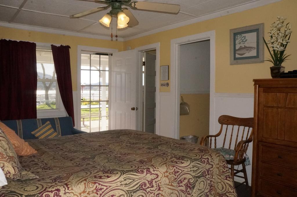 Lake Place Resort Glenhaven Room photo